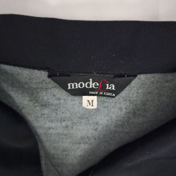 Modelia Women's Floral Print Kimono W/ Inner Sleeveless Blouse Black Size Medium - Picture 4 of 15